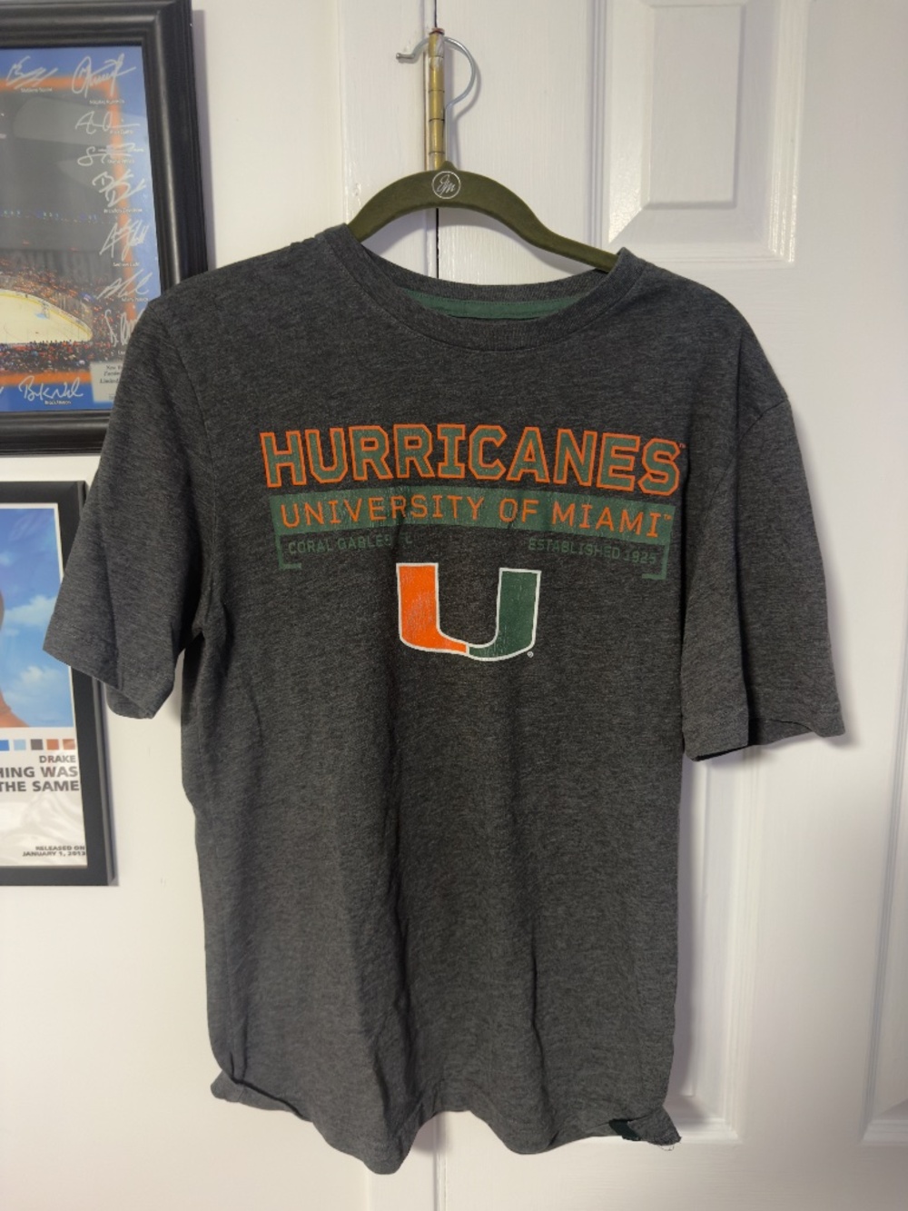 Miami Hurricanes Short Sleeve T-Shirt USED Mens Medium